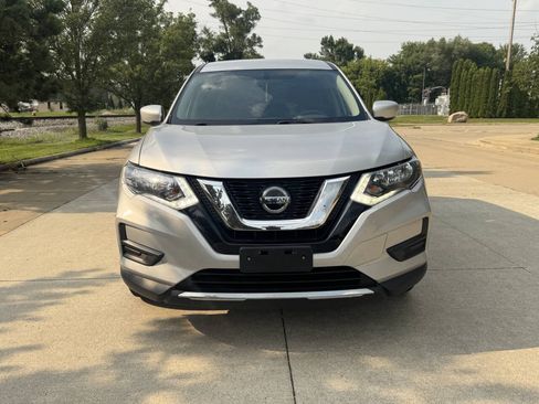 Used 2018 Nissan Rogue S AWD/4WD image 10