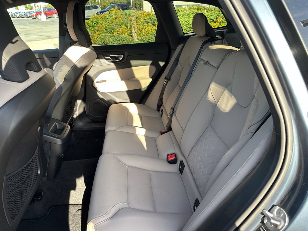 Used 2026 Volvo XC60 B5 Plus AWD/4WD image 25