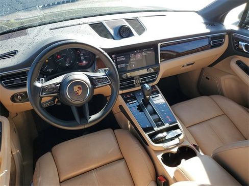 Used 2022 Porsche Macan image 22
