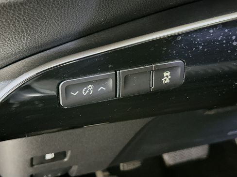 Used 2016 Toyota Prius Two FWD image 16