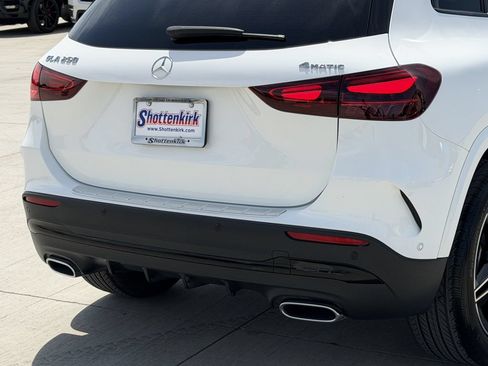 Used 2025 Mercedes-Benz GLA 250 4MATIC image 6