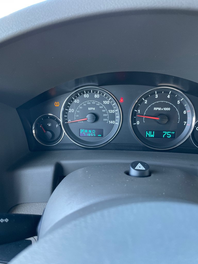 Used 2007 Jeep Commander Sport AWD/4WD image 12