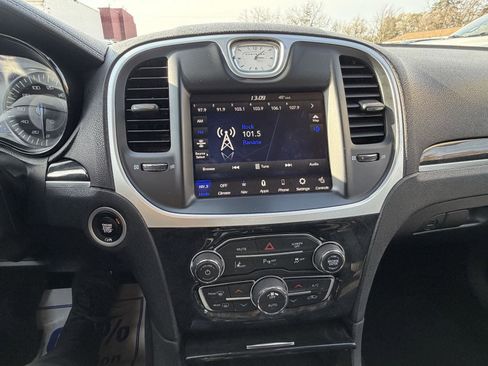 Used 2023 Chrysler 300 Touring L w/ Popular Equipment Group image 15