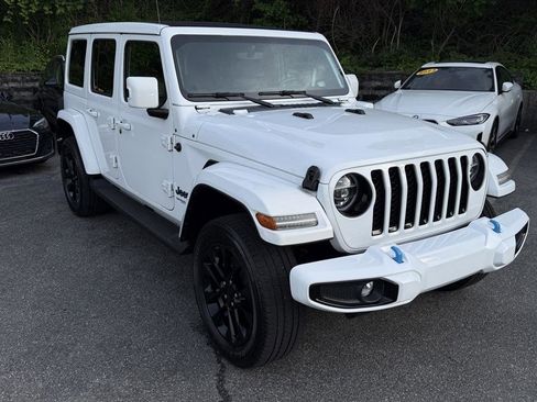 Used 2021 Jeep Wrangler Unlimited Sahara AWD/4WD image 22