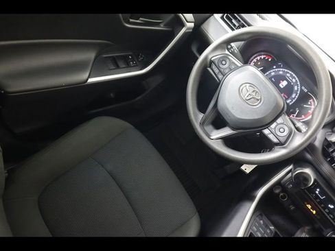 Used 2023 Toyota RAV4 LE image 18