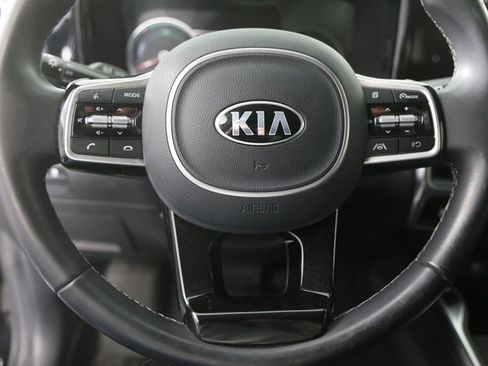 Used 2021 Kia Sorento S image 5