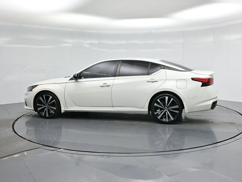 Used 2022 Nissan Altima 2.0 SR image 26