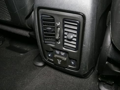 Used 2023 Dodge Durango GT AWD/4WD image 23