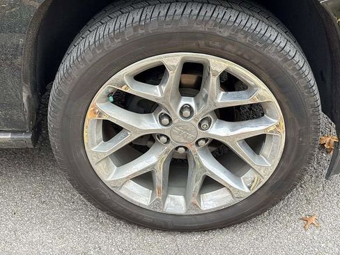 Used 2020 GMC Yukon XL Denali w/ Denali Premium Package image 7