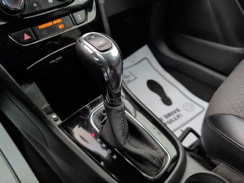 Used 2019 Buick Encore Preferred image 16