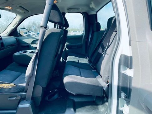 Used 2011 Chevrolet Silverado 1500 W/T image 15