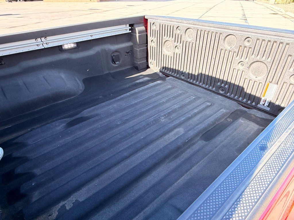 Used 2024 Nissan Frontier SV w/ SV Convenience Package RWD image 11