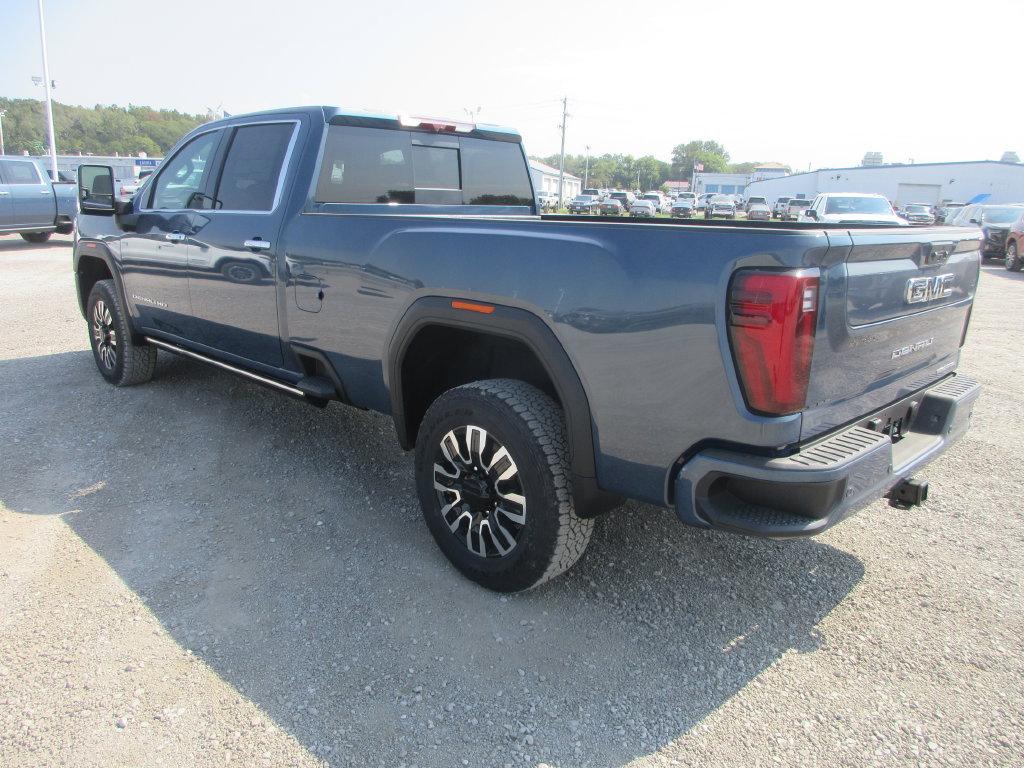 New 2026 GMC Sierra 3500 Denali Ultimate AWD/4WD image 9