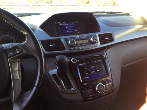Used 2016 Honda Odyssey Touring image 17