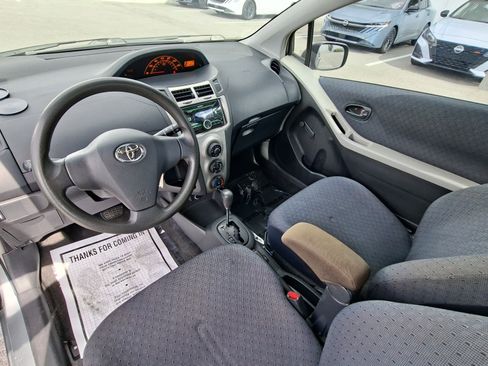 Used 2009 Toyota Yaris 2-Door Hatchback FWD image 16