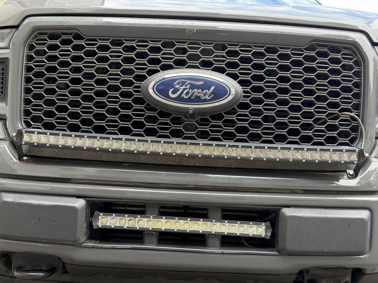 Used 2018 Ford F150 Lariat w/ Equipment Group 502A Luxury AWD/4WD image 12