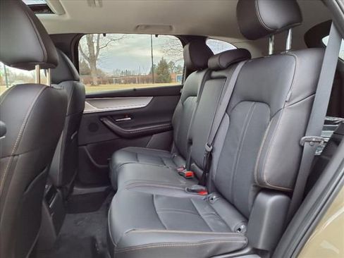 Certified 2025 MAZDA CX-70 3.3 Turbo w/ Premium Package image 10