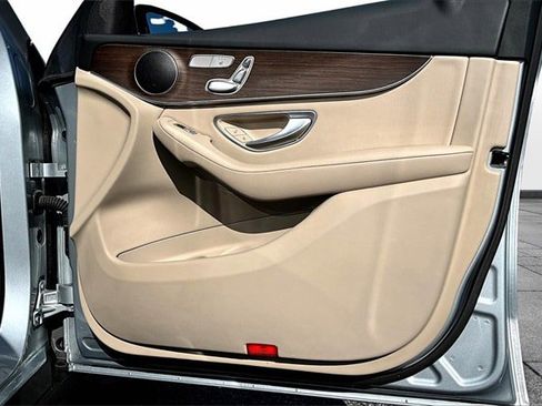 Certified 2022 Mercedes-Benz GLC 300 4MATIC image 28