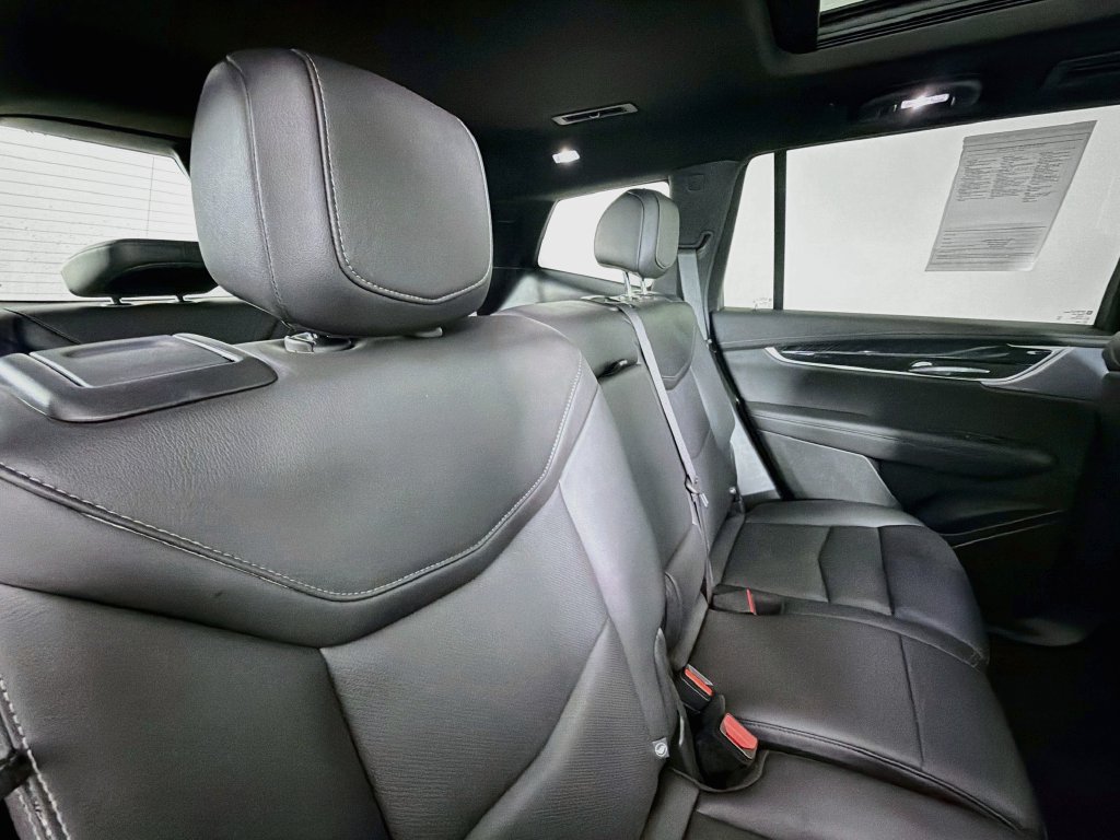 Used 2024 Cadillac XT6 Premium Luxury AWD/4WD image 29