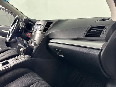 Used 2010 Subaru Outback 2.5i Premium image 36