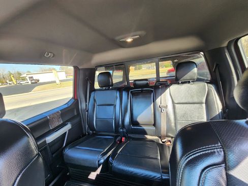 Used 2017 Ford F250 Lariat w/ Chrome Package image 9