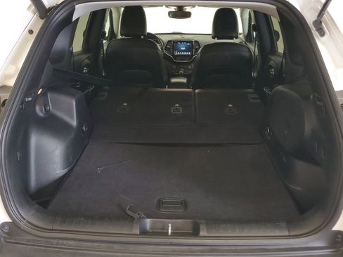 Used 2020 Jeep Cherokee Limited AWD/4WD image 25