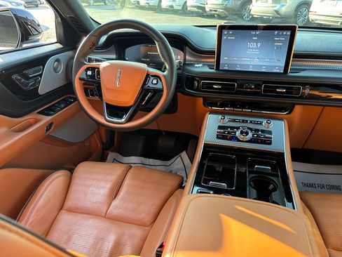 Certified 2024 Lincoln Aviator Black Label w/ Jet Package AWD/4WD image 30