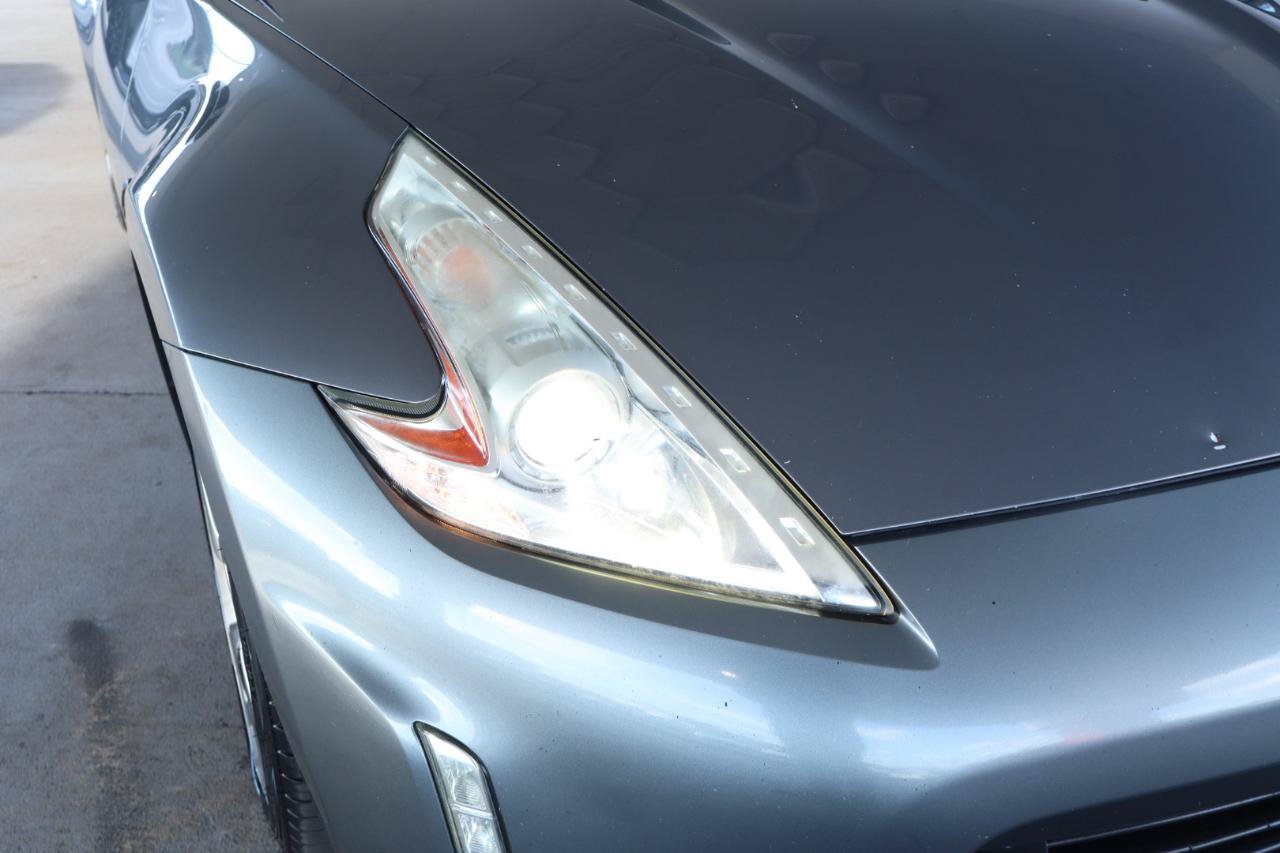 Used 2016 Nissan 370Z Coupe RWD image 15