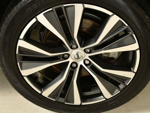 Used 2022 Volvo XC60 B5 Momentum w/ Protection Package Premier image 20