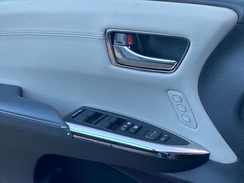 Used 2015 Toyota Avalon XLE Touring image 20