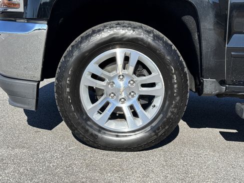 Used 2018 Chevrolet Silverado 1500 LT w/ All Star Edition image 12