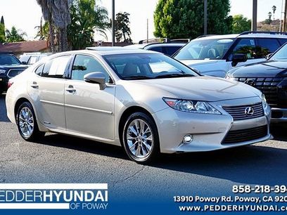 Used 2014 Lexus ES 300h w/ Luxury Package w/Bamboo Trim