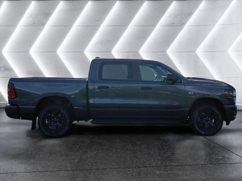 New 2026 RAM 1500 Express AWD/4WD image 23