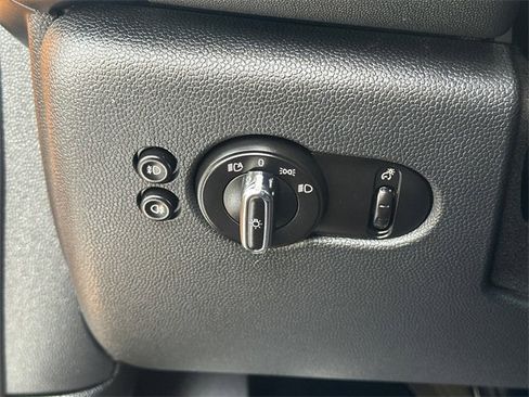 Used 2015 MINI Cooper S image 25
