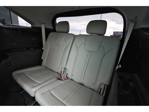 Certified 2024 Kia Sorento SX FWD image 31