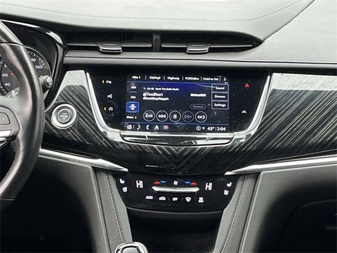 Used 2023 Cadillac XT6 Premium Luxury w/ Technology Package image 17