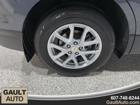 Used 2023 Chevrolet Equinox LT FWD image 20