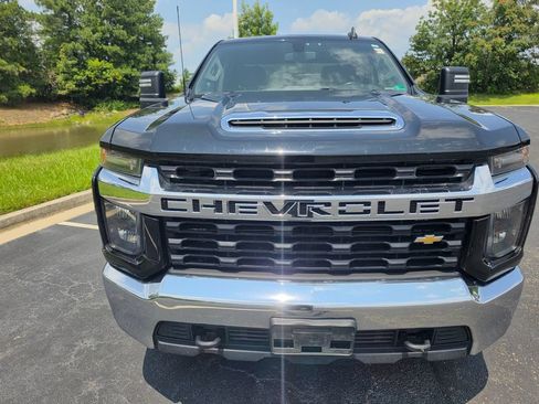 Used 2023 Chevrolet Silverado 2500 LT AWD/4WD image 3