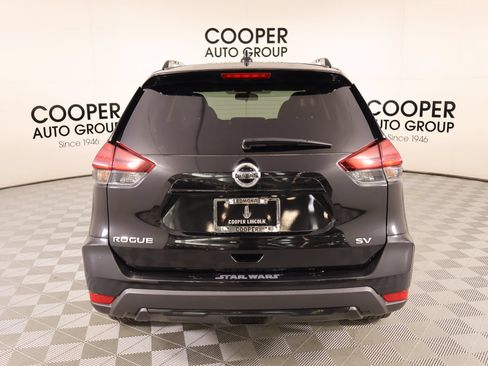 Used 2017 Nissan Rogue SV FWD image 22