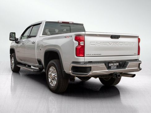 Used 2022 Chevrolet Silverado 2500 LTZ w/ LTZ Convenience Package AWD/4WD image 3