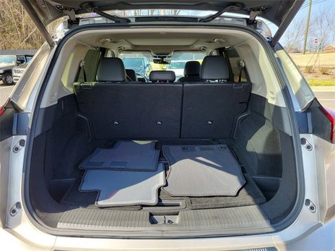 Used 2024 Nissan Rogue SL w/ SL Premium Package image 9