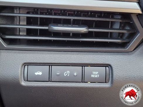 Used 2024 Nissan Altima 2.5 SV image 25