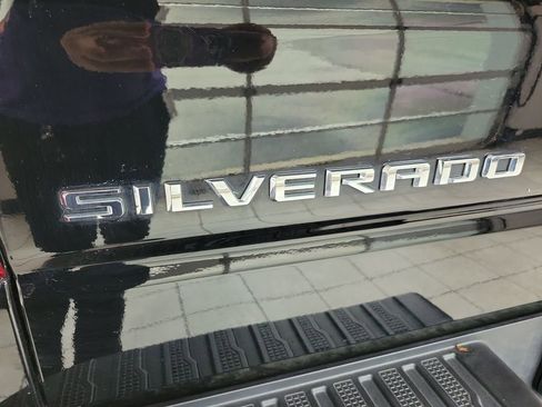 Used 2024 Chevrolet Silverado 1500 ZR2 w/ Technology Package image 10