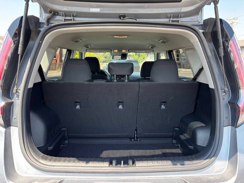 Used 2025 Kia Soul LX w/ LX Technology Package FWD image 29