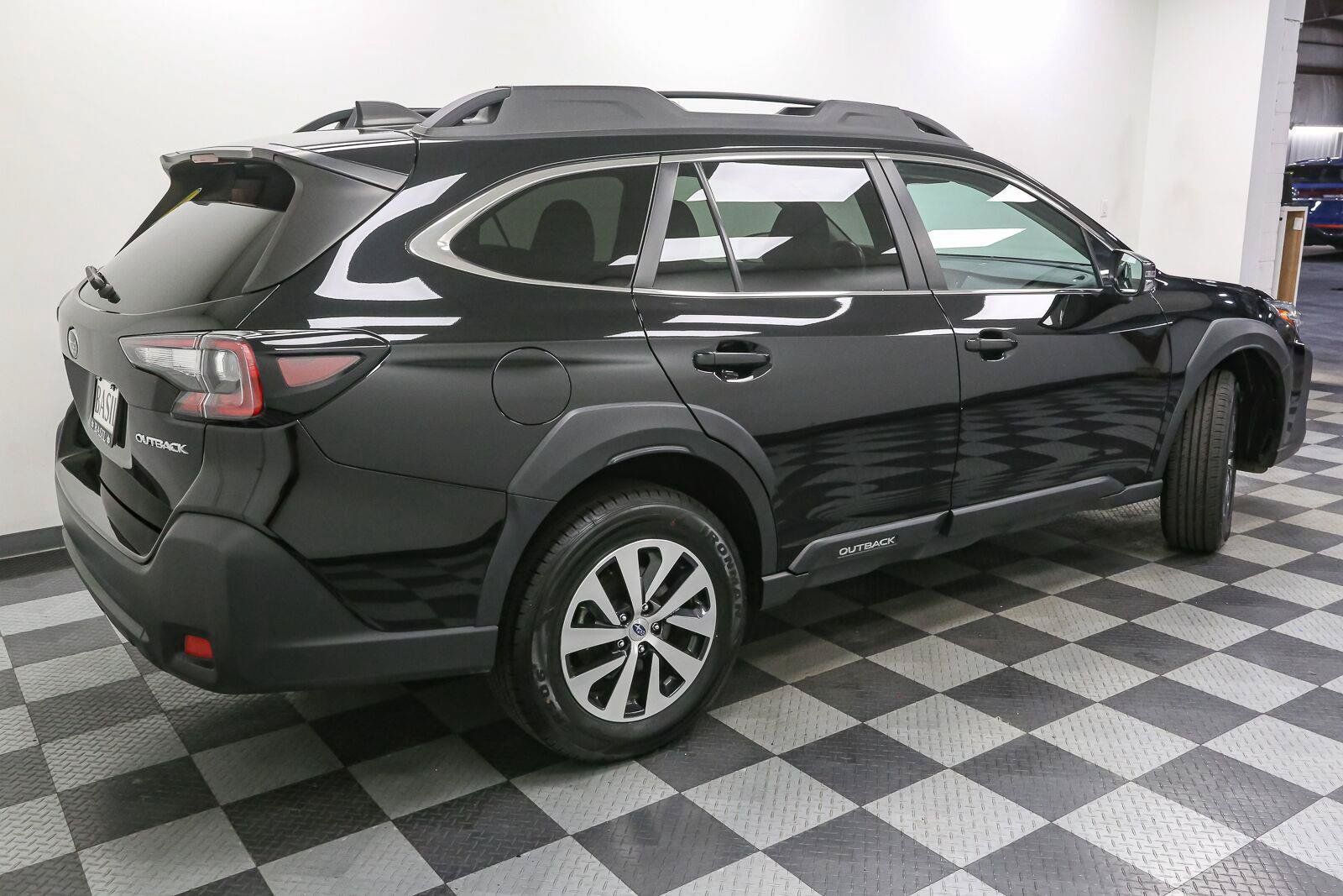 Used 2024 Subaru Outback Premium AWD/4WD image 8