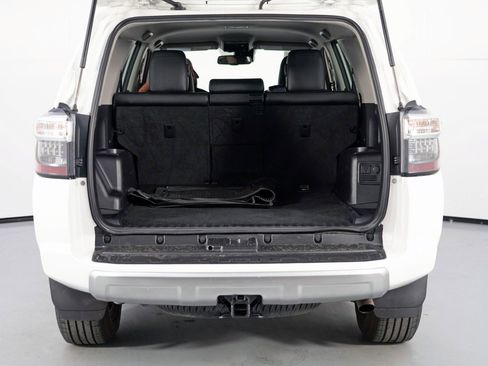 Used 2022 Toyota 4Runner TRD Off-Road Premium image 9