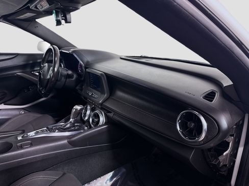Used 2019 Chevrolet Camaro LT RWD image 28