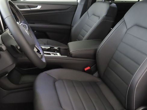 New 2026 Volkswagen Atlas Cross Sport SEL AWD/4WD image 12