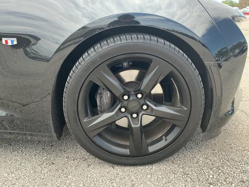Used 2018 Chevrolet Camaro SS RWD image 8