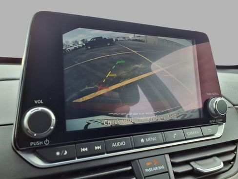 Certified 2024 Nissan Altima 2.5 SV image 6